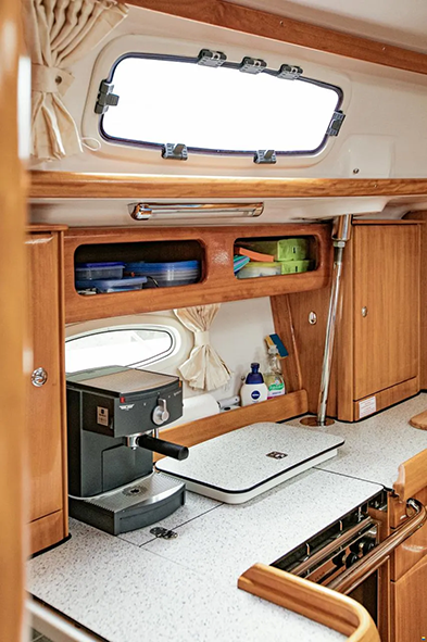 Innenansicht-5 Bavaria 42